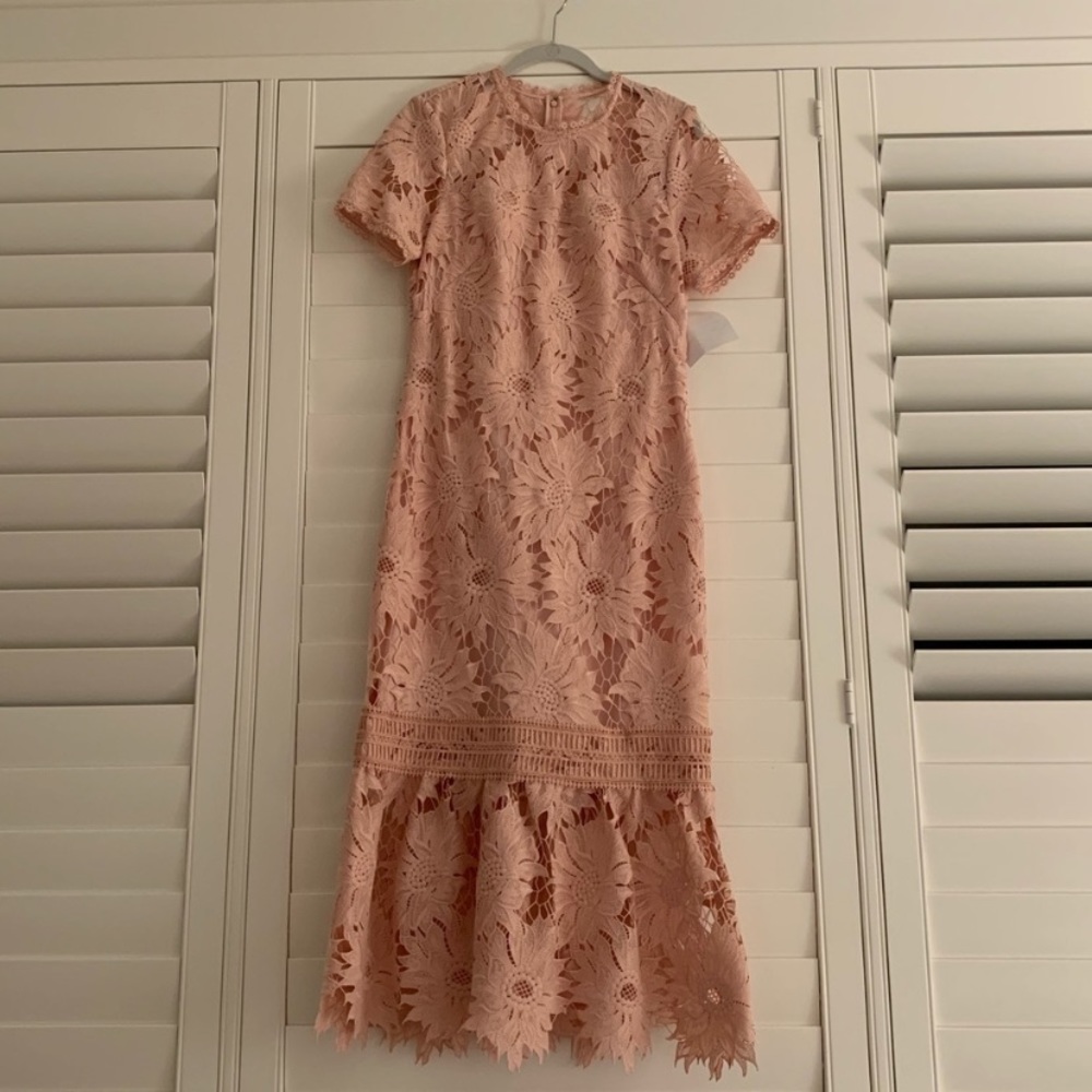 Shoshana -Midnight collection - Talia’s Blush MIDI- SZ. 6. Worn twice !!!